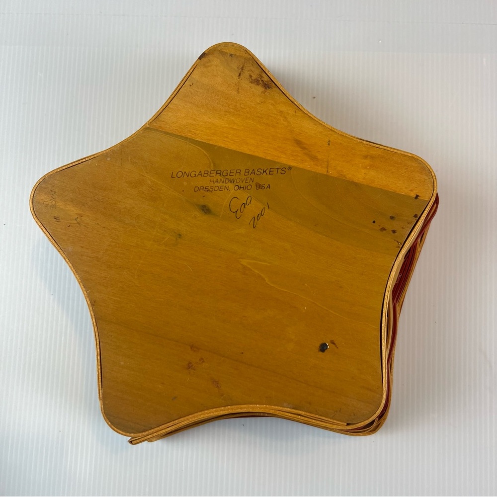 Longaberger 2001 Red Shining Star Basket with American Holly Liner - Picture 9 of 16